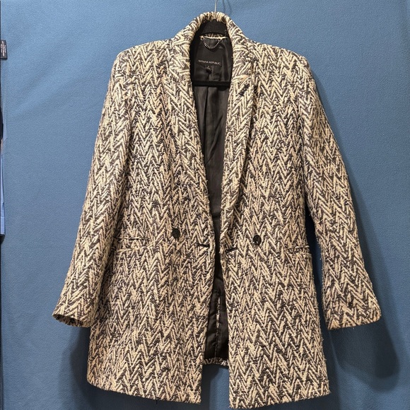 Banana Republic Black and White Chevron Blazer - Picture 7 of 16